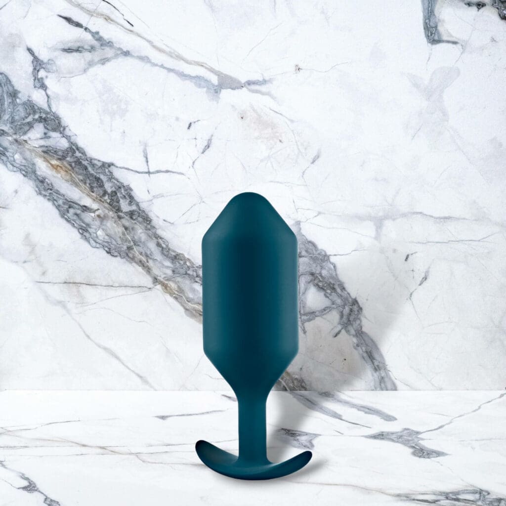 B- Vibe snug plug butt plug