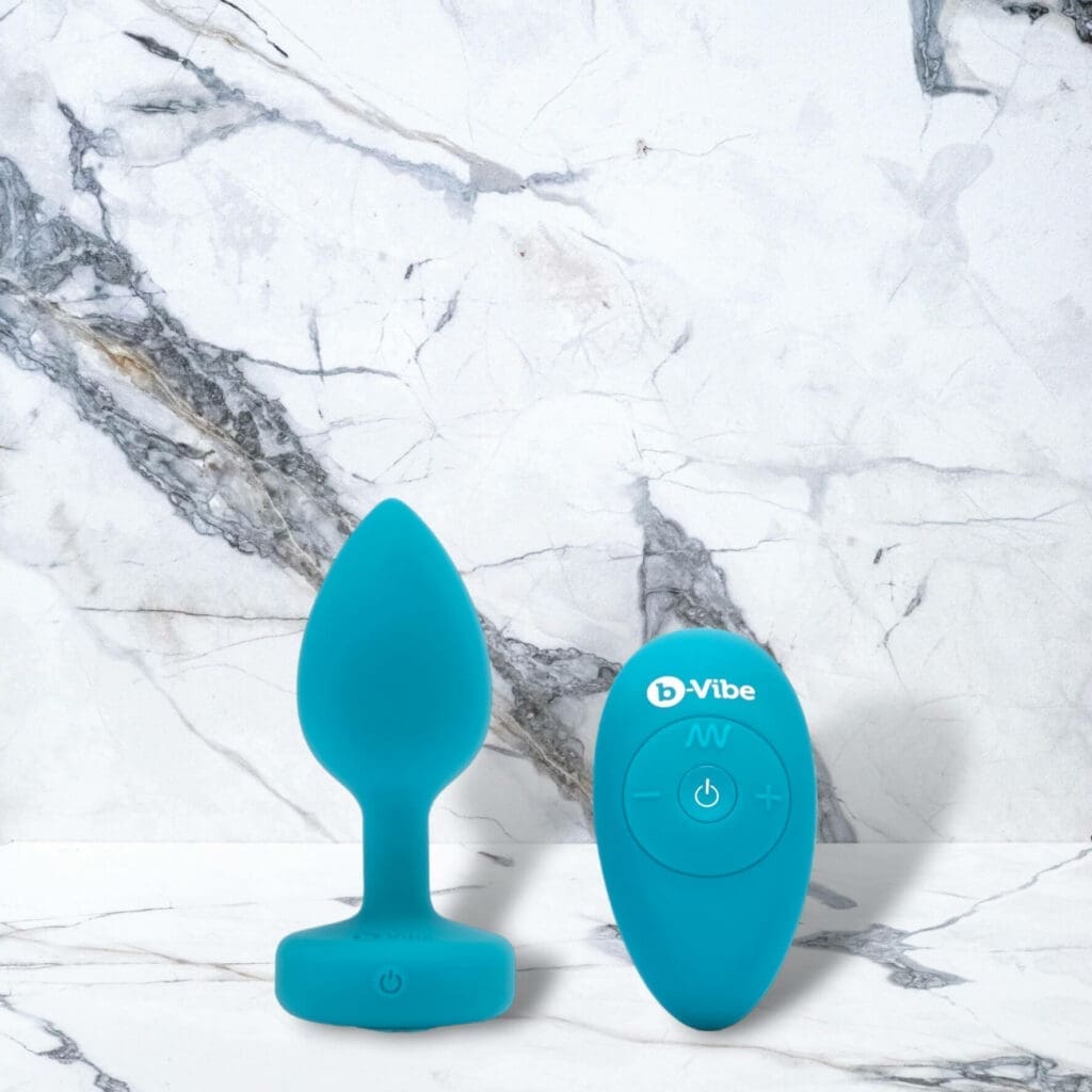 B Vibe Vibrating Jewel Plug S M 14