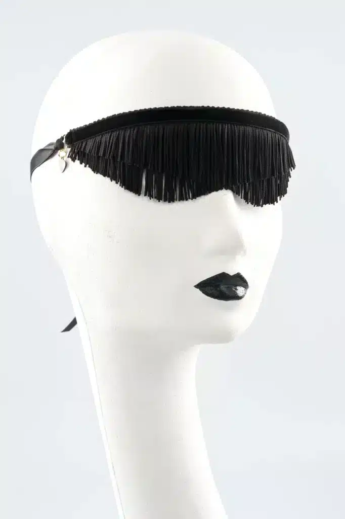 Fraulein Kink Justine Blindfold 2