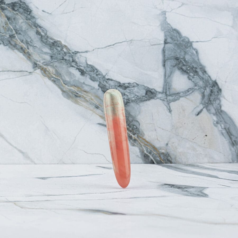 Yoni Wall Red Quartz 10 Cm 2