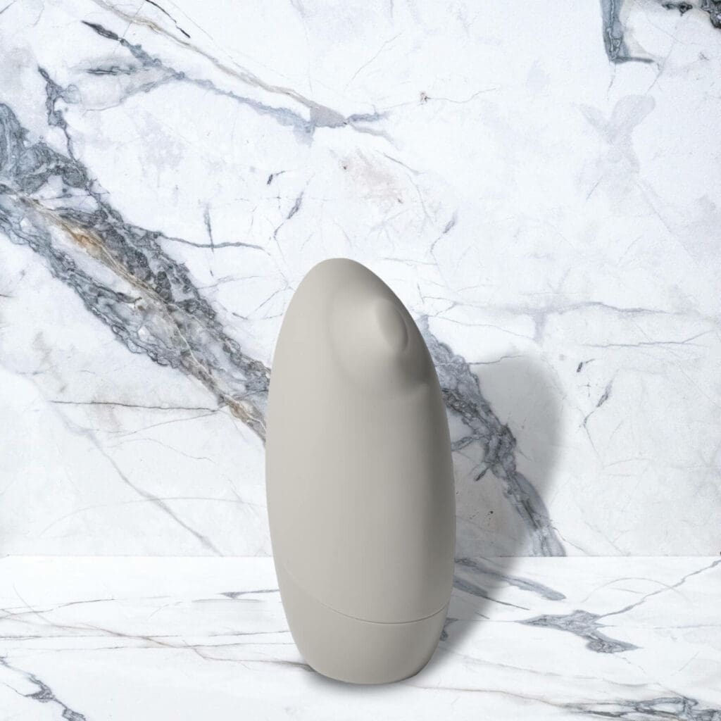 Lora Di Carlo Carezza Percussion Touch Clitoral Massager 2