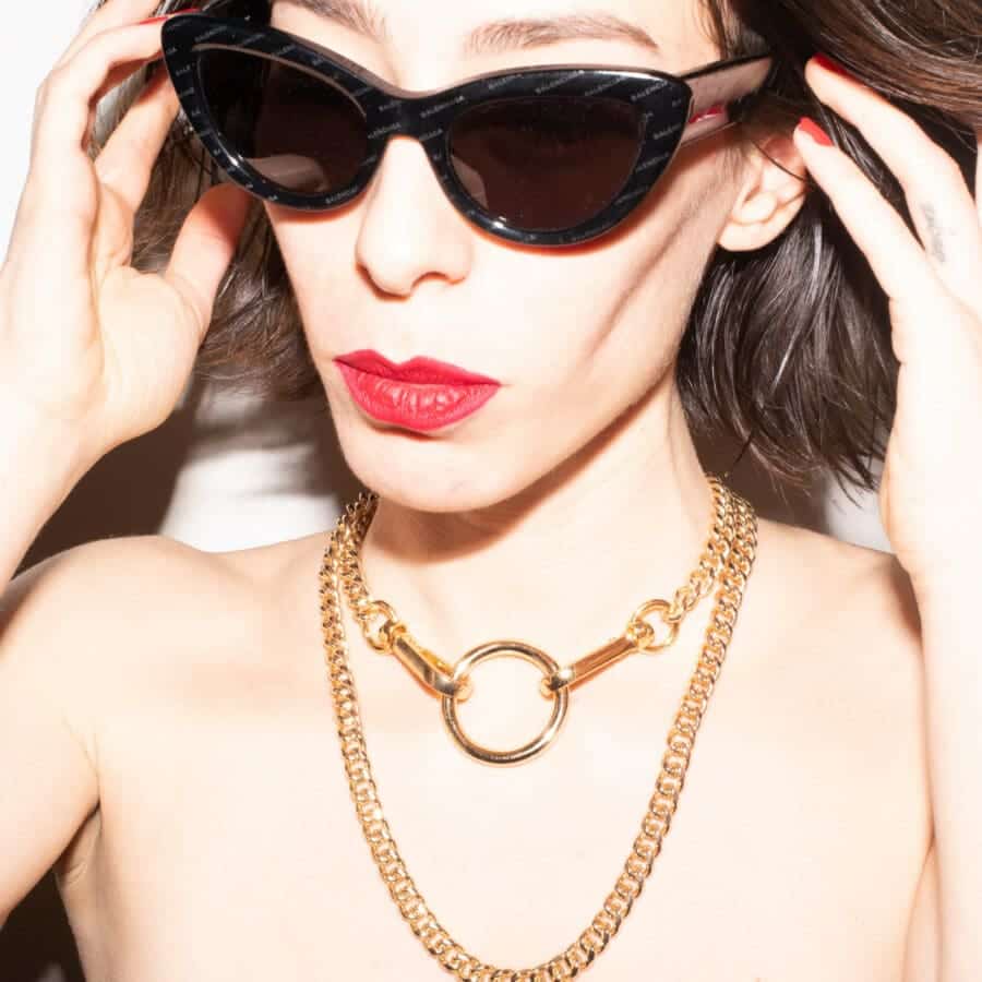 Elif Domanic Martingale Choker Ella 4