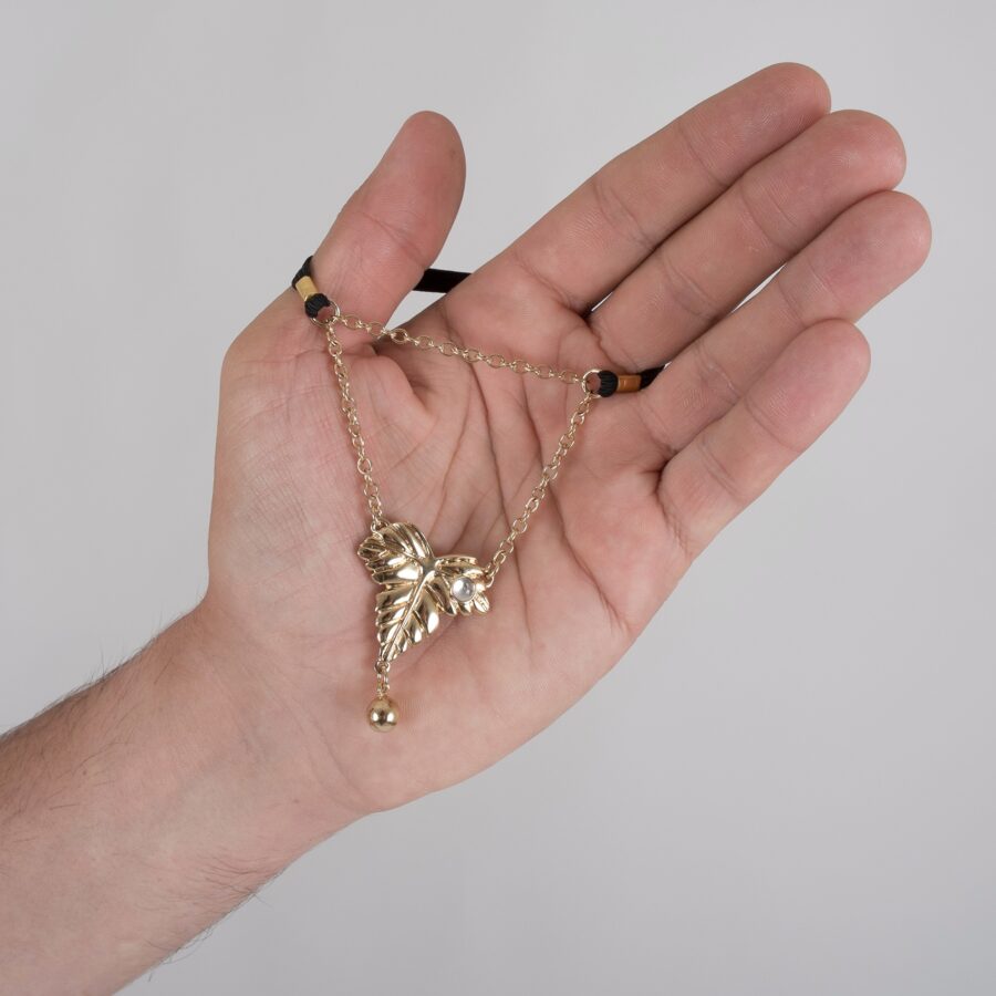 Sylvie Monthulé - Testicle Jewelry Gold Leaf