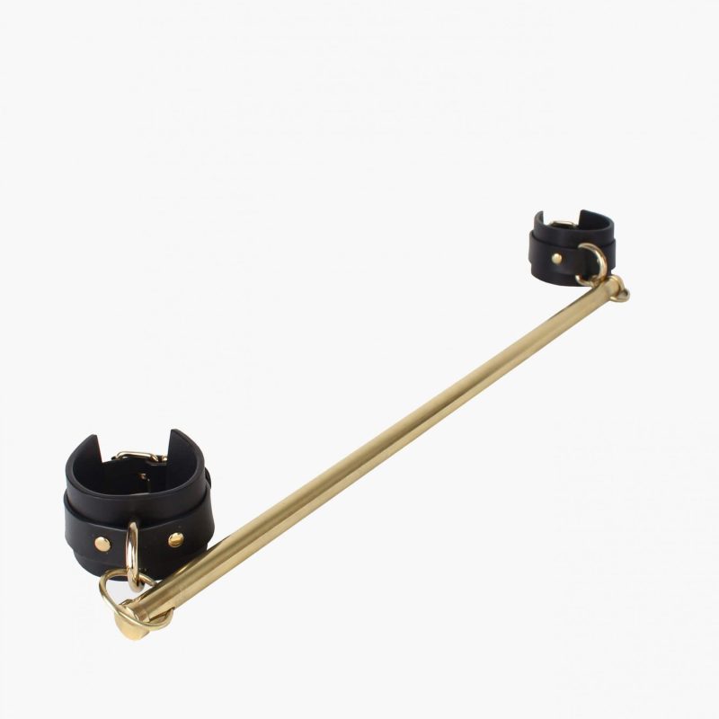 Elif Domanic Spreader bar 2